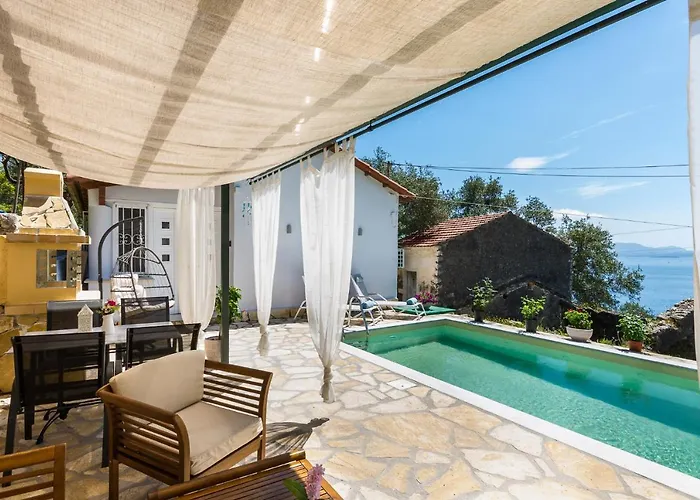 Alkinoi Seaview Villa With Private Pool By Konnect, Nisaki